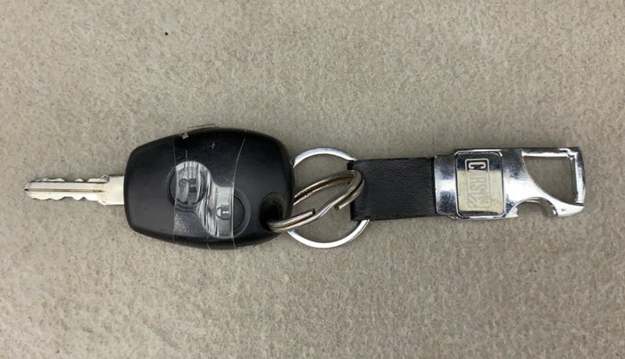 2015 Nissan Terrano XL (P), Petrol, Manual, 46,872 km, Key Close Up