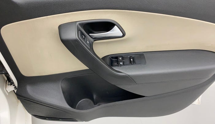 2010 Volkswagen Polo COMFORTLINE 1.2L PETROL, Petrol, Manual, 74,495 km, Driver Side Door Panels Control