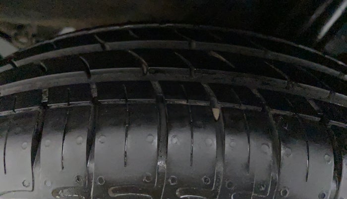 2022 Hyundai GRAND I10 NIOS SPORTZ CNG MT, CNG, Manual, 5,151 km, Right Front Tyre Tread