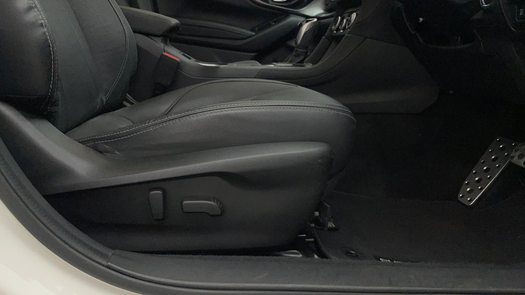 2017 Subaru Impreza 2.0i-s (awd), Automatic, 52504 km, Drivers Side Adjustment Panel