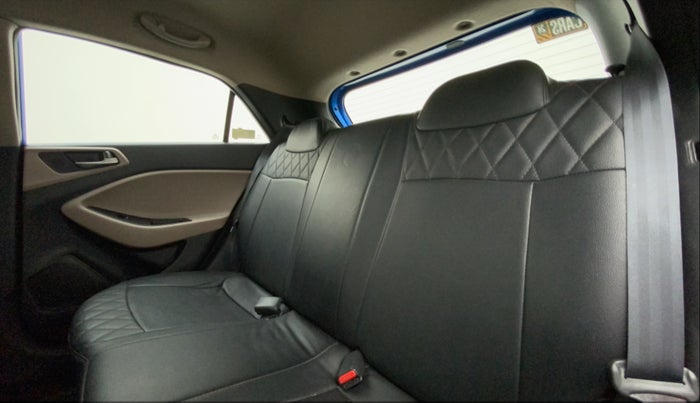 2017 Hyundai Elite i20 ASTA 1.2, Petrol, Manual, 38,673 km, Right Side Rear Door Cabin