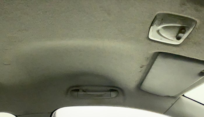 2011 Toyota Etios G, Petrol, Manual, 92,360 km, Ceiling - Roof lining is slightly discolored