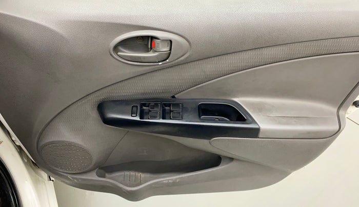 2011 Toyota Etios G, Petrol, Manual, 92,360 km, Driver Side Door Panels Control