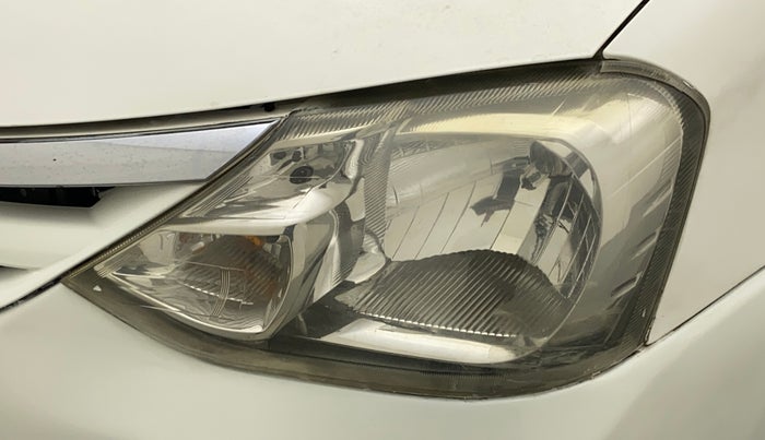 2011 Toyota Etios G, Petrol, Manual, 92,360 km, Left headlight - Minor scratches