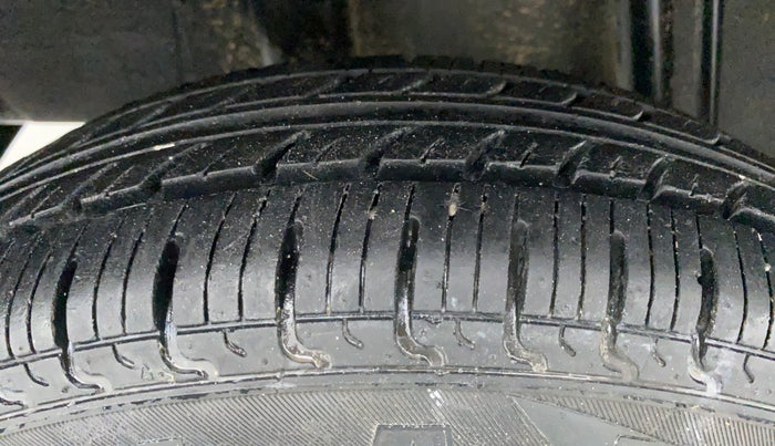 2018 Datsun Redi Go D, Petrol, Manual, 16,647 km, Right Rear Tyre Tread