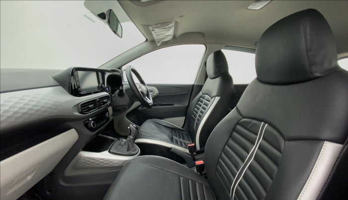 2020 Hyundai GRAND I10 NIOS SPORTZ 1.2 AT, Petrol, Automatic, 16,596 km, Right Side Front Door Cabin