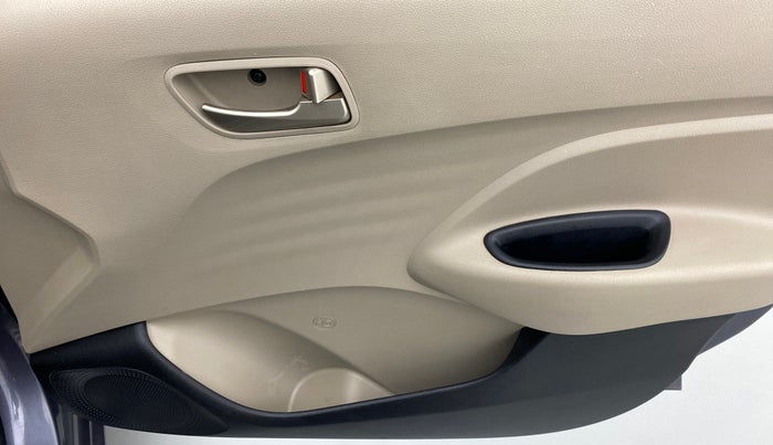 2019 Hyundai NEW SANTRO SPORTZ 1.1, Petrol, Manual, 16,264 km, Driver Side Door Panels Control