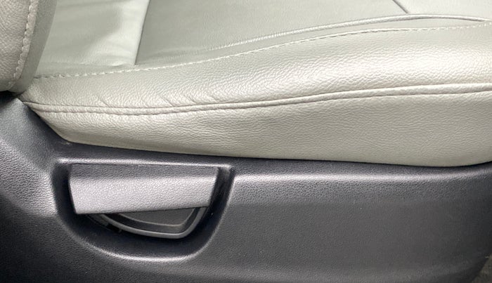 2019 Hyundai NEW SANTRO SPORTZ 1.1, Petrol, Manual, 16,264 km, Driver Side Adjustment Panel