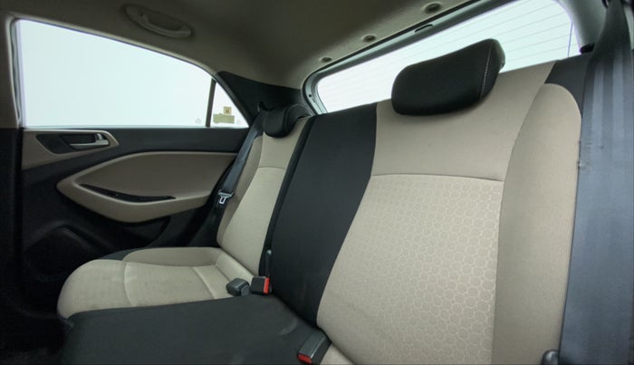 2015 Hyundai Elite i20 ASTA 1.2, Petrol, Manual, 81,561 km, Right Side Rear Door Cabin