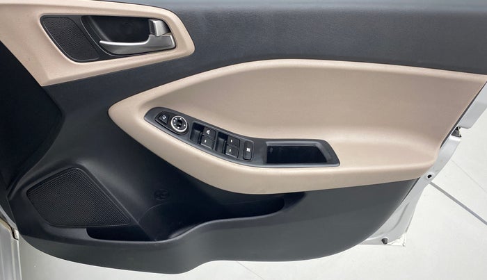 2015 Hyundai Elite i20 ASTA 1.2, Petrol, Manual, 81,561 km, Driver Side Door Panels Control