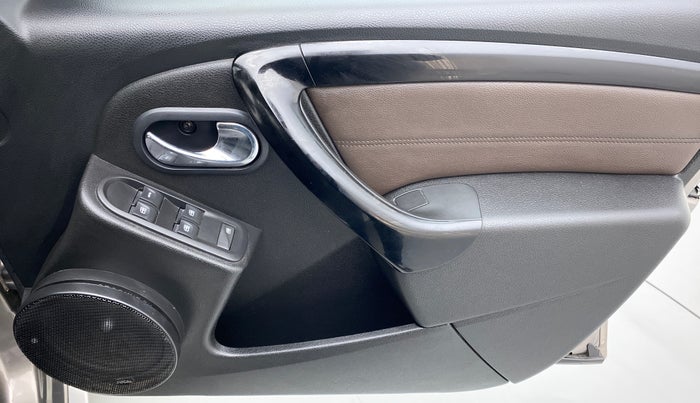 2017 Nissan Terrano XV PREMIUM 110 PS AMT DEISEL, Diesel, Automatic, 36,197 km, Driver Side Door Panels Control