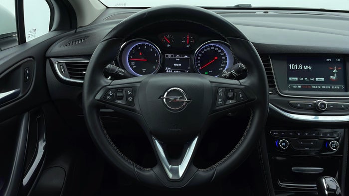 Opel Astra-Steering Wheel Close-up