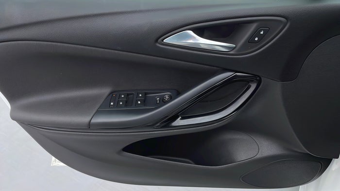 Opel Astra-Driver Side Door Panels Controls