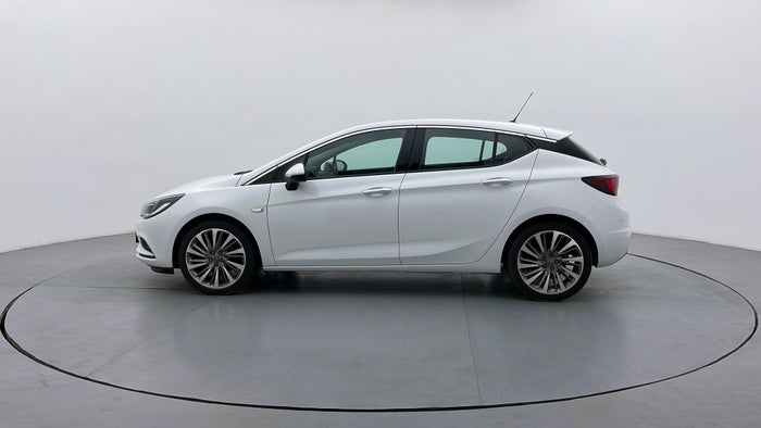Opel Astra-Left Side View
