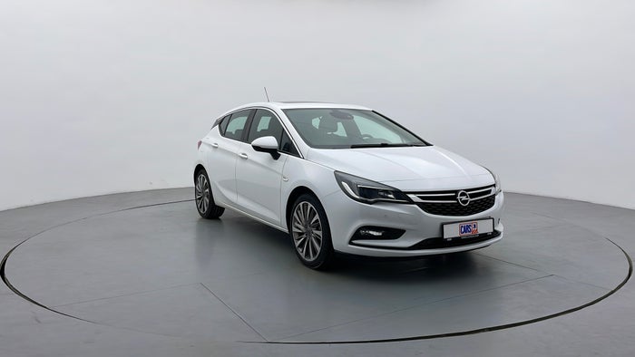 Opel Astra-Right Front Diagonal (45- Degree) View