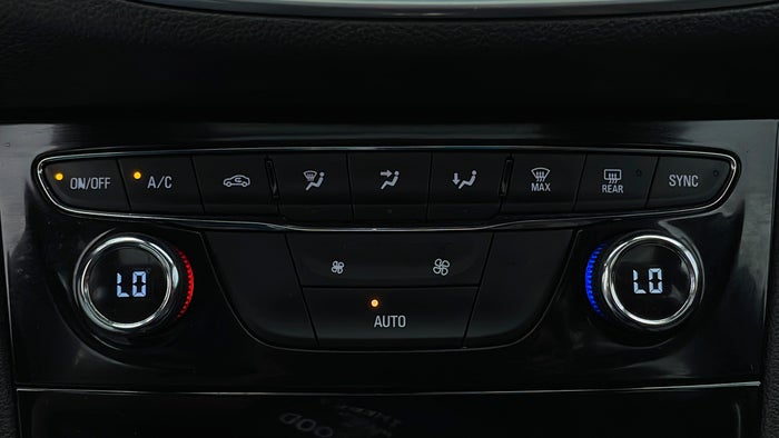 Opel Astra-Automatic Climate Control