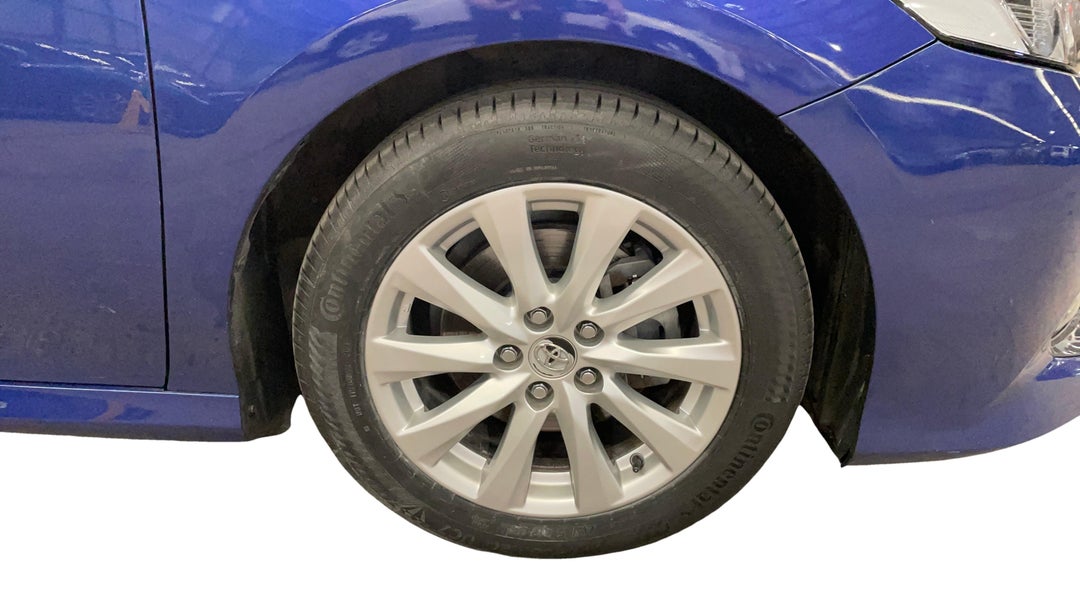 2019 Toyota Camry Ascent Hybrid, Automatic, 76211 km, Right Front Wheel