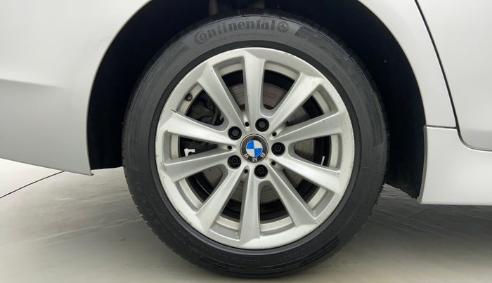 2013 BMW 5 Series 520D LUXURY LINE, Diesel, Automatic, 46,680 km, Right Rear Wheel