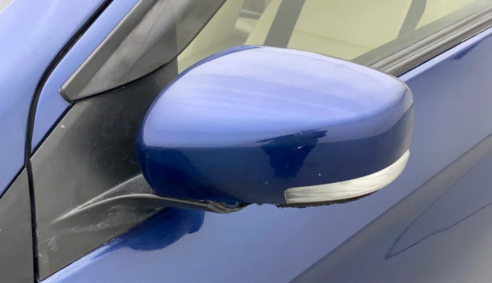 2019 Maruti Ciaz SIGMA 1.5 SHVS MT  PETROL, Petrol, Manual, 83,405 km, Left rear-view mirror - Cover has minor damage