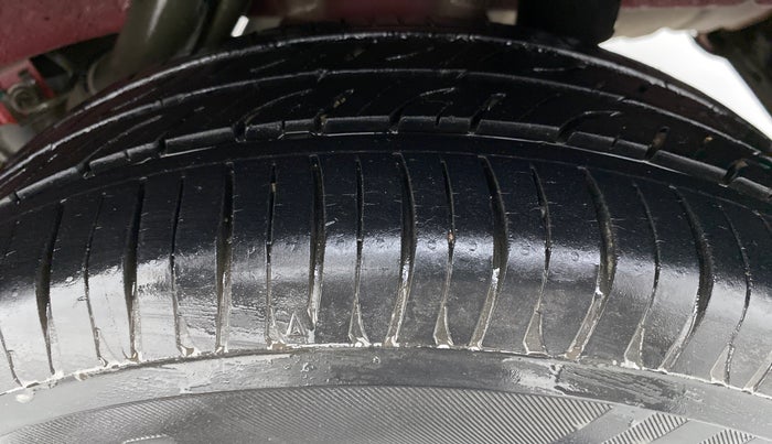 2018 Mahindra KUV 100 NXT K2 6 STR, Petrol, Manual, 21,942 km, Left Rear Tyre Tread