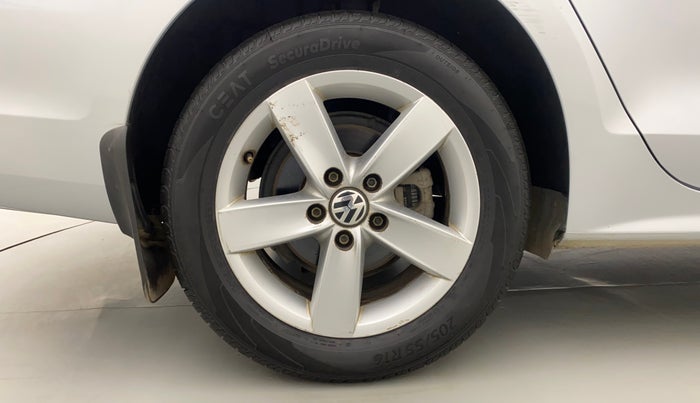 2012 Volkswagen Jetta COMFORTLINE TSI, Petrol, Manual, 31,499 km, Right Rear Wheel