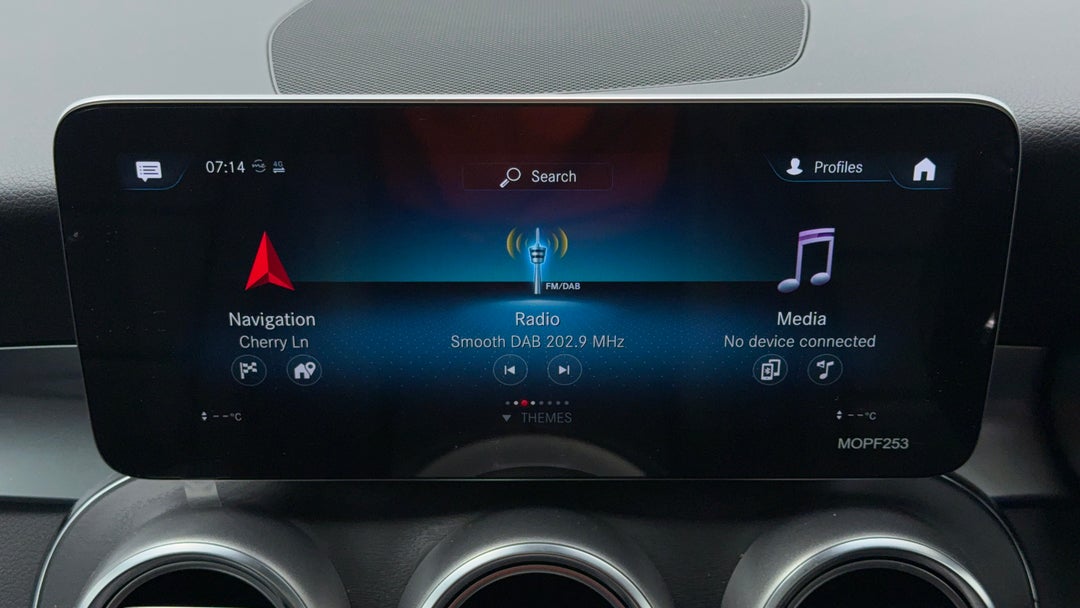 2020 Mercedes-benz GLC 200, Automatic, 40536 km, Infotainment System