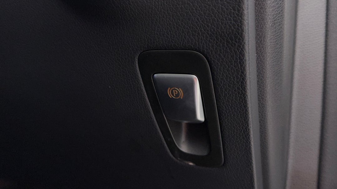 2020 Mercedes-benz GLC 200, Automatic, 40536 km, Handbrake