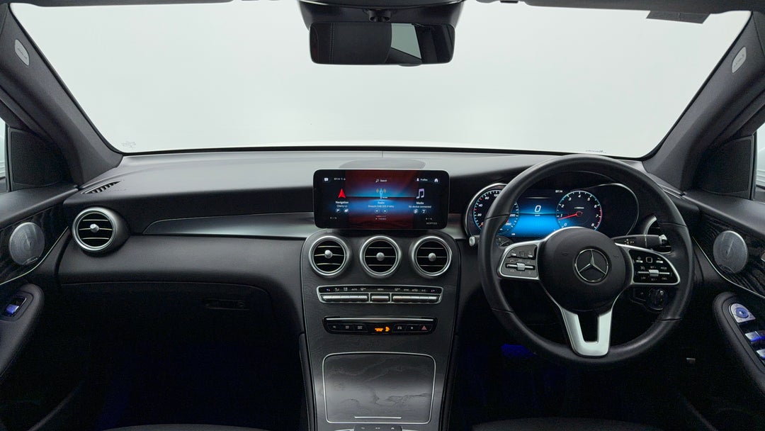 2020 Mercedes-benz GLC 200, Automatic, 40536 km, Dashboard View