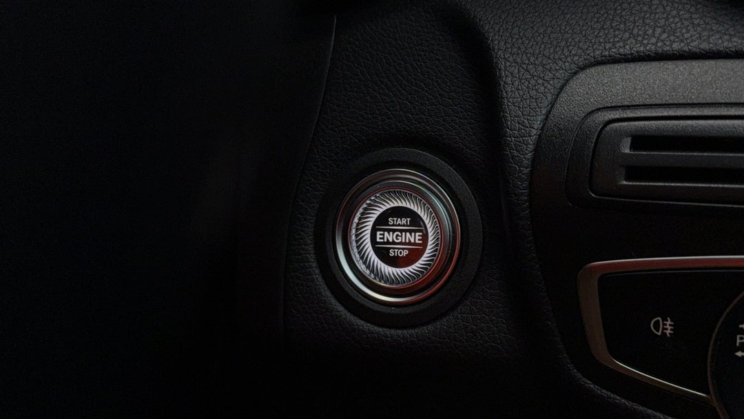 2020 Mercedes-benz GLC 200, Automatic, 40536 km, Keyless / Button Start