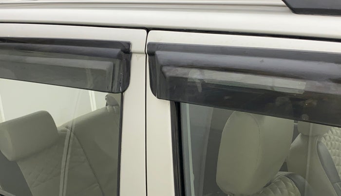 2014 Maruti Wagon R 1.0 VXI, Petrol, Manual, 72,025 km, Right B pillar - Paint is slightly faded