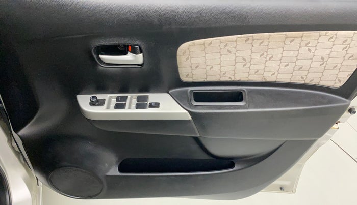 2014 Maruti Wagon R 1.0 VXI, Petrol, Manual, 72,025 km, Driver Side Door Panels Control