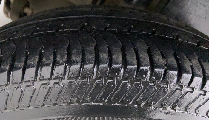 2013 Maruti Swift Dzire VXI, Petrol, Manual, 38,664 km, Right Rear Tyre Tread