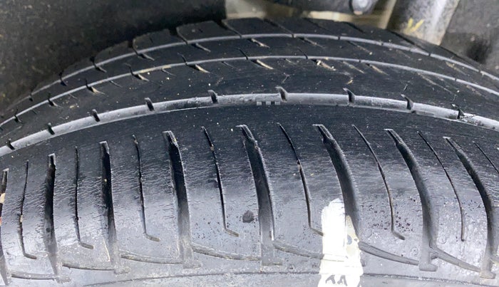 2019 Maruti Vitara Brezza VDI, Diesel, Manual, 24,195 km, Left Rear Tyre Tread