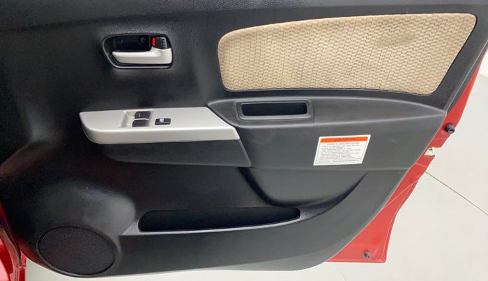 2017 Maruti Wagon R 1.0 LXI CNG, CNG, Manual, 14,601 km, Driver Side Door Panels Control