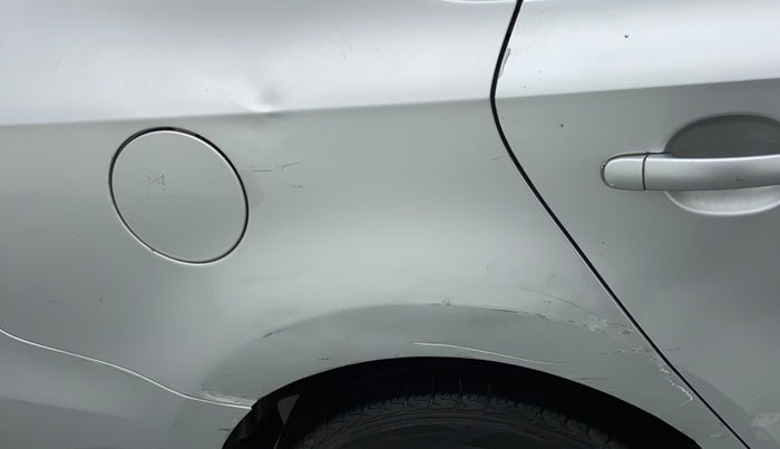 2010 Volkswagen Vento HIGHLINE 1.6 MPI, Petrol, Manual, 1,21,832 km, Right quarter panel - Slightly dented