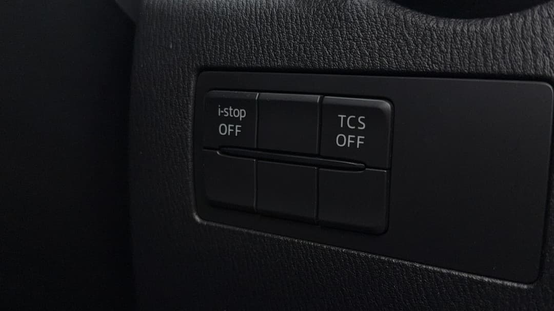 2018 Mazda CX-3 Maxx (FWD), Automatic, 114517 km, Utility Switches/Buttons