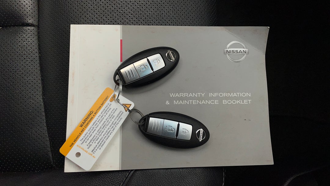 2016 Nissan Navara St-x (4x4), Automatic, 121451 km, Key Close-up