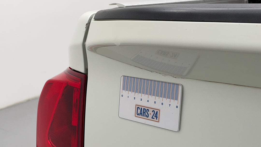 2016 Nissan Navara St-x (4x4), Automatic, 121451 km, Boot / Tailgate Tailgate Dent