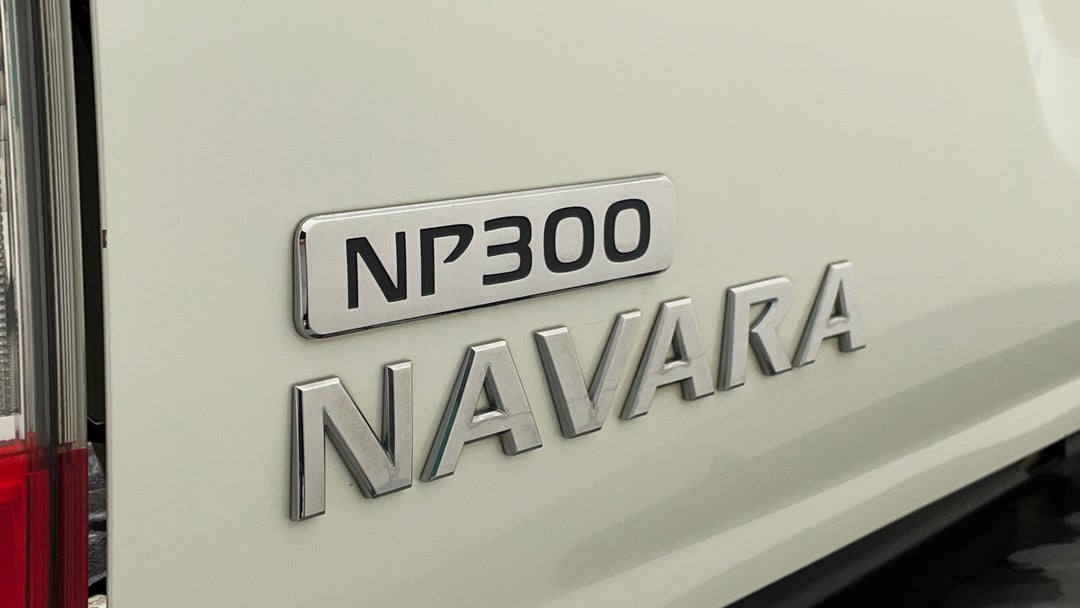 2016 Nissan Navara St-x (4x4), Automatic, 121451 km, Badge (Boot Left Side)