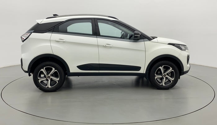 2021 Tata NEXON XZA+ (O) 1.2 RTN, Petrol, Automatic, 21,335 km, Right Side View