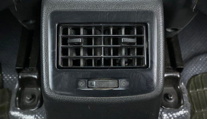 2015 Hyundai Grand i10 SPORTZ 1.2 KAPPA VTVT, Petrol, Manual, 75,475 km, Rear AC Vents