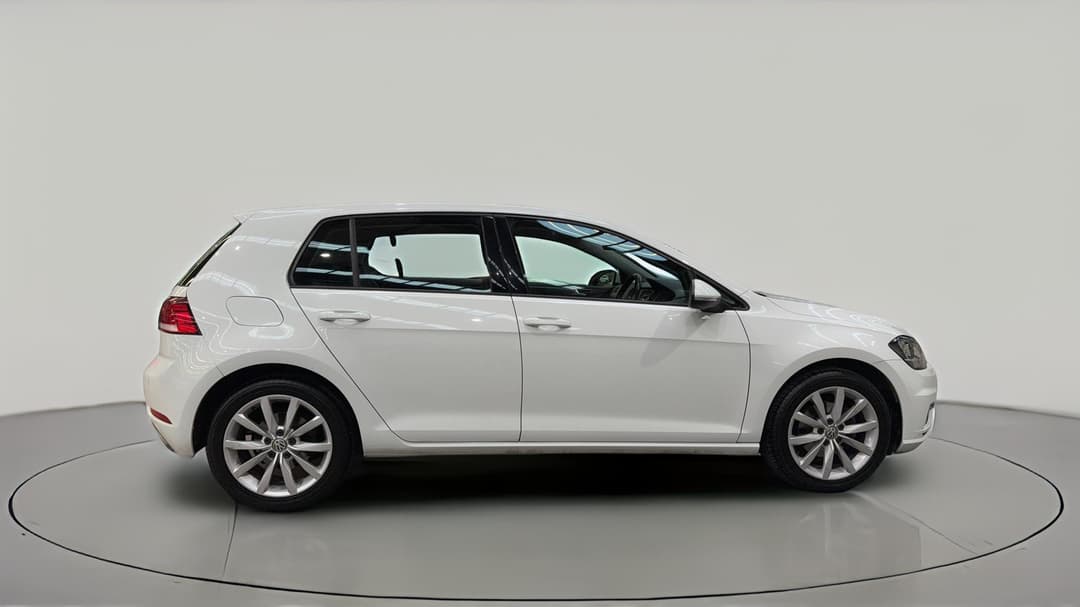 2018 Volkswagen Golf 110 Tsi Comfortline, Automatic, 100413 km, Right Side View