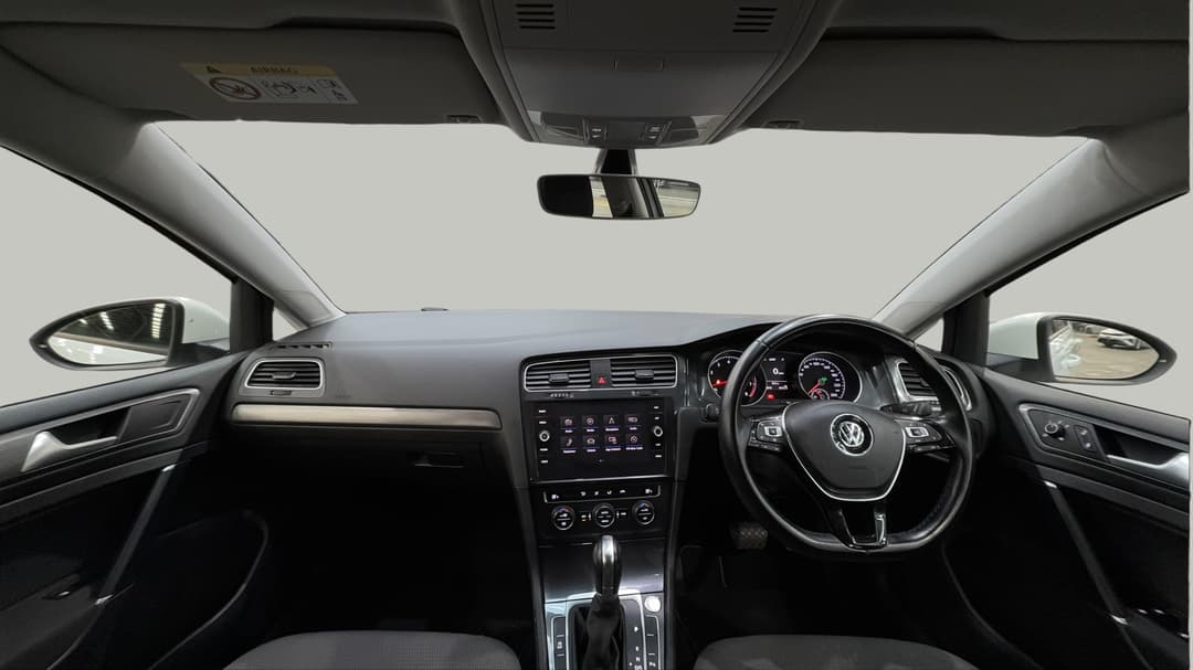 2018 Volkswagen Golf 110 Tsi Comfortline, Automatic, 100413 km, Dashboard View