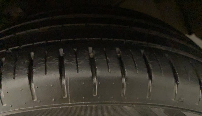 2018 Maruti Baleno ALPHA PETROL 1.2, Petrol, Manual, 23,144 km, Left Rear Tyre Tread