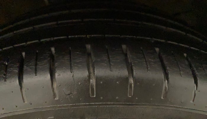 2018 Maruti Baleno ALPHA PETROL 1.2, Petrol, Manual, 23,144 km, Left Front Tyre Tread