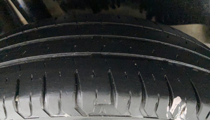 2017 Maruti Dzire VXI, Petrol, Manual, 55,255 km, Right Rear Tyre Tread