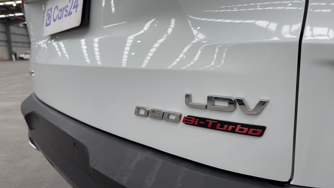 2021 LDV D90 Executive (4WD), Automatic, 83778 km, Badge (Boot Right Side)