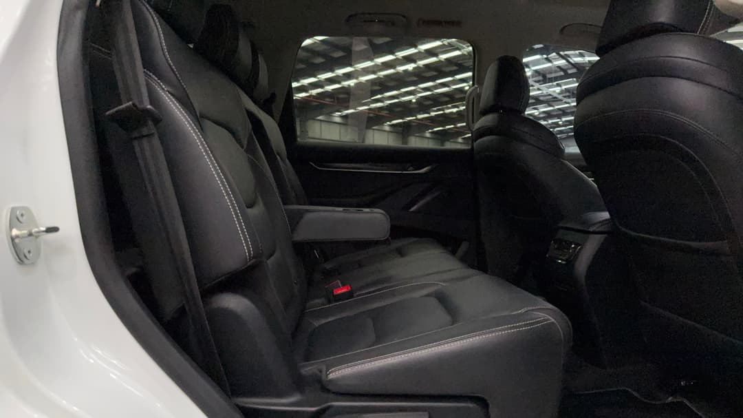 2021 LDV D90 Executive (4WD), Automatic, 83778 km, Right Side Rear Door Cabin View