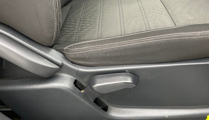 2018 Ford Ecosport 1.5 TITANIUM TI VCT, Petrol, Manual, 30,802 km, Driver Side Adjustment Panel
