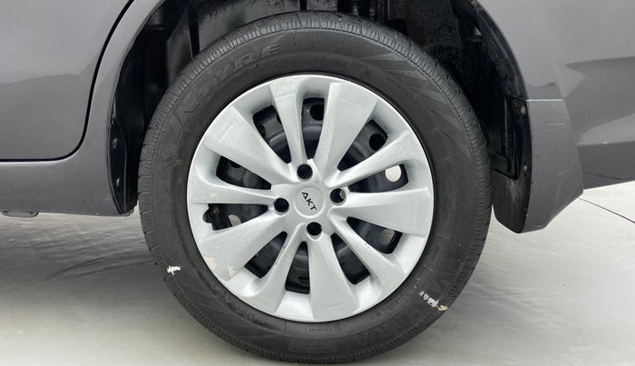 2017 Maruti Ertiga VXI ABS, Petrol, Manual, 68,104 km, Left Rear Wheel